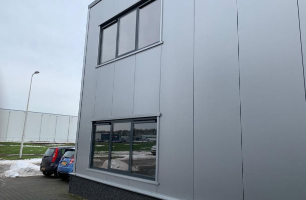 Panel replacement and recoating Holten Saviesa